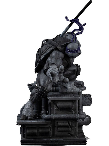 Teenage Mutant Ninja Turtles - Donatello Black and White Variant Art Scale Statue