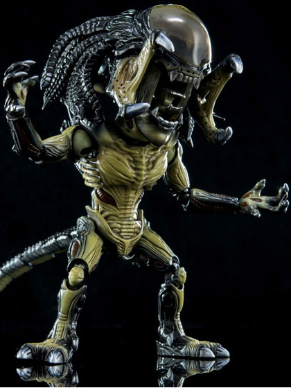 Alien vs Predator - Predalien - Hybrid Metal Action Figure