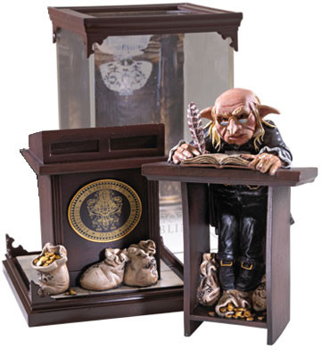 Harry Potter - Magical Creatures Gringotts Goblin - 19 cm