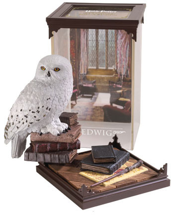 Läs mer om Harry Potter - Magical Creatures Hedwig - 19 cm