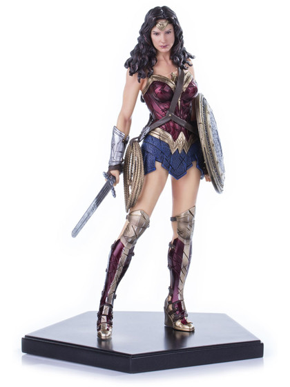 Batman v Superman - Wonder Woman Statue - 1/10