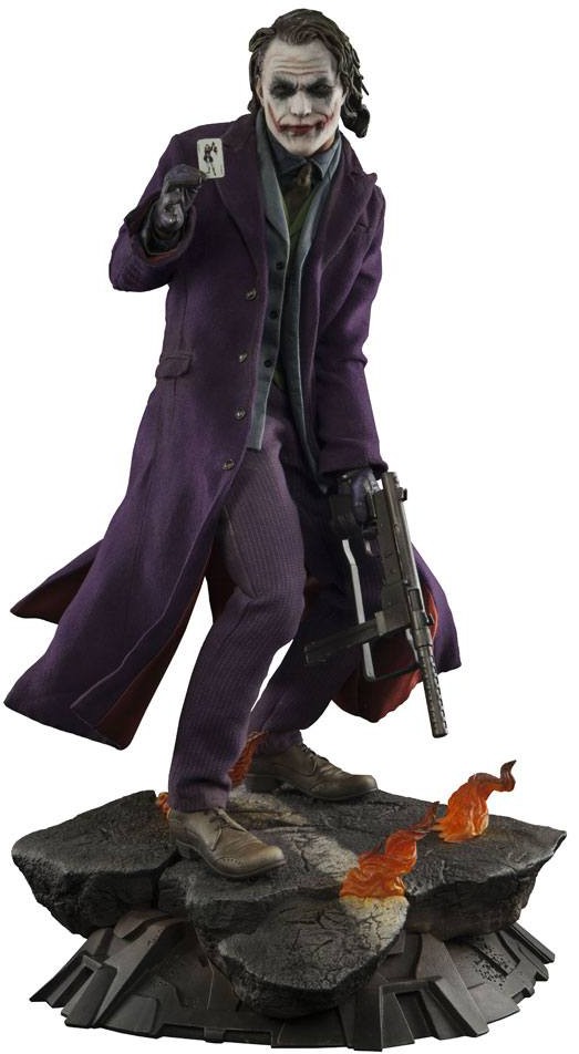 Läs mer om The Dark Knight - The Joker Premium Format Figure - 1/4