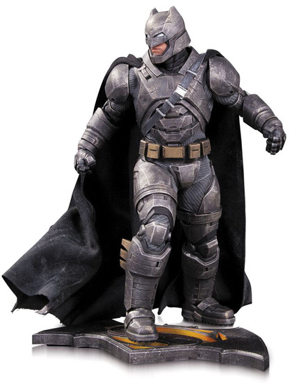 Batman v Superman - Armored Batman Statue