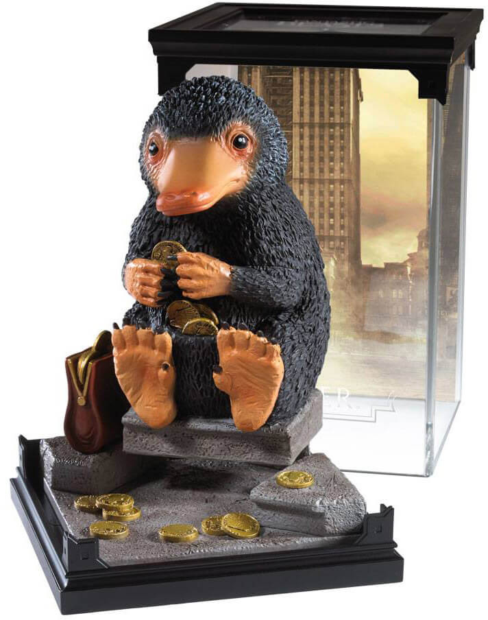 Läs mer om Fantastic Beasts - Magical Creatures Niffler - 18 cm