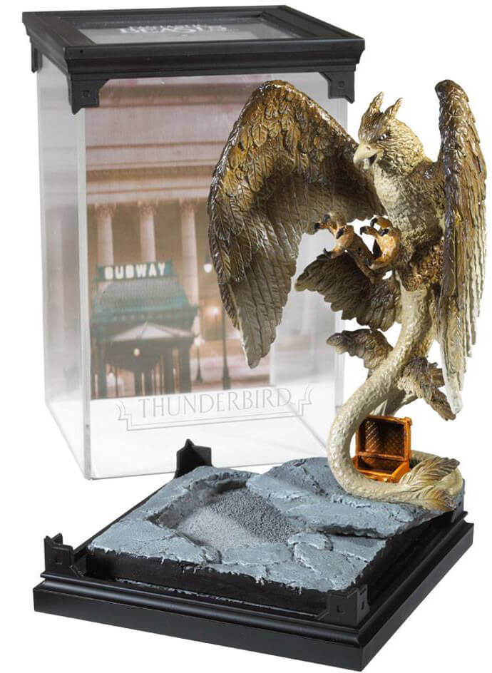 Läs mer om Fantastic Beasts - Magical Creatures Thunderbird - 18 cm