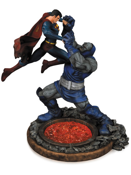 DC Comics - Superman vs. Darkseid Statue 2nd Edition