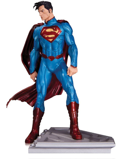 Superman - The Man Of Steel Statue - John Romita Jr.