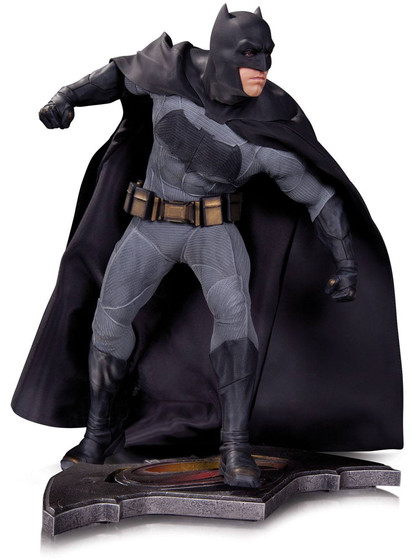 Batman v Superman Dawn of Justice Statue Batman 36 cm