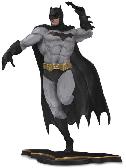 DC Core - Batman Statue Gray Variant Exclusive