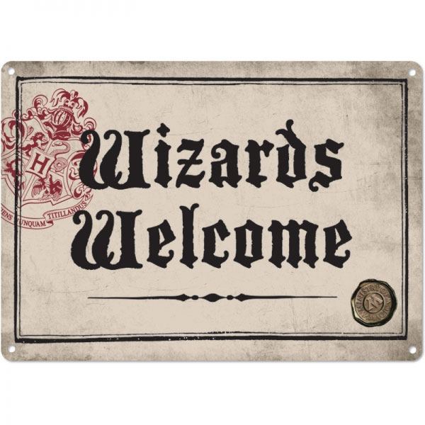 Läs mer om Harry Potter - Wizards Welcome Tin Sign - 21 x 15 cm