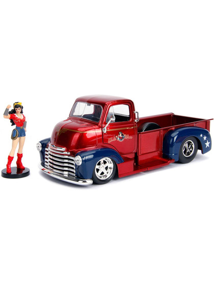DC Bombshells - 1952 Checy COE with Wonder Woman Figure Hollywood Rides - 1/24
