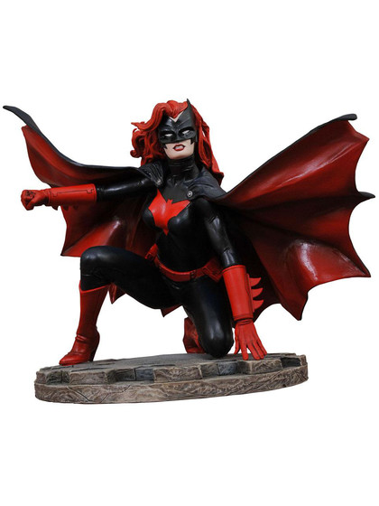 DC Comic Gallery - Batwoman PVC Statue
