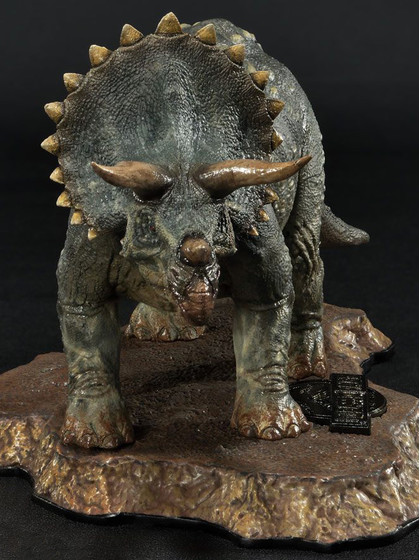 Jurassic Park - Triceratops - Prime Collectibles