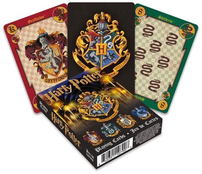 Läs mer om Harry Potter - House Crests Playing Cards