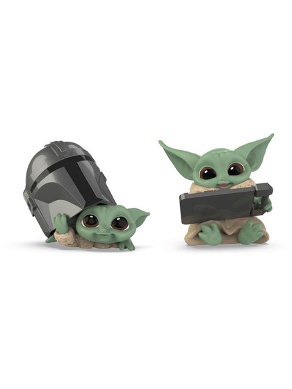 Star Wars Mandalorian Bounty Collection - The Child 2-Pack (Helmet Peeking & Datapad Tablet)