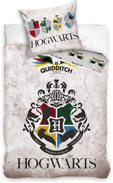 Läs mer om Harry Potter - Hogwarts Houses Duvet Set - 160 x 200 cm