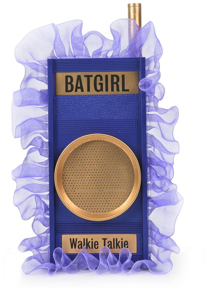 Läs mer om Batman 1966 - Batgirl Walkie Talkie Prop Replica - 1/1
