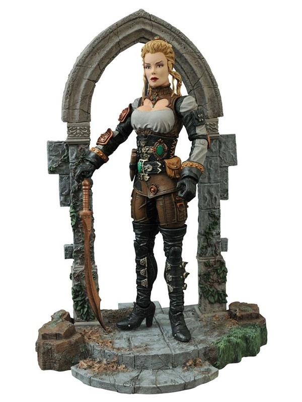 Läs mer om Monster Hunter Select - Lucy Westenra